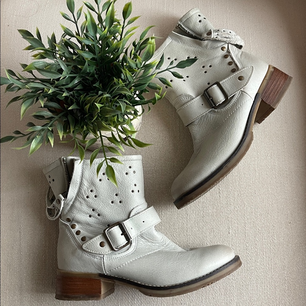 REGARD Le CIEL LEATHER BOOTS